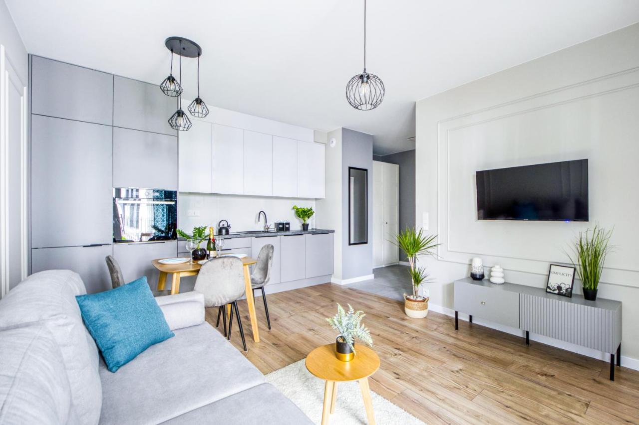 Warsaw Inside Airport & Business Premium Apartment Exterior photo